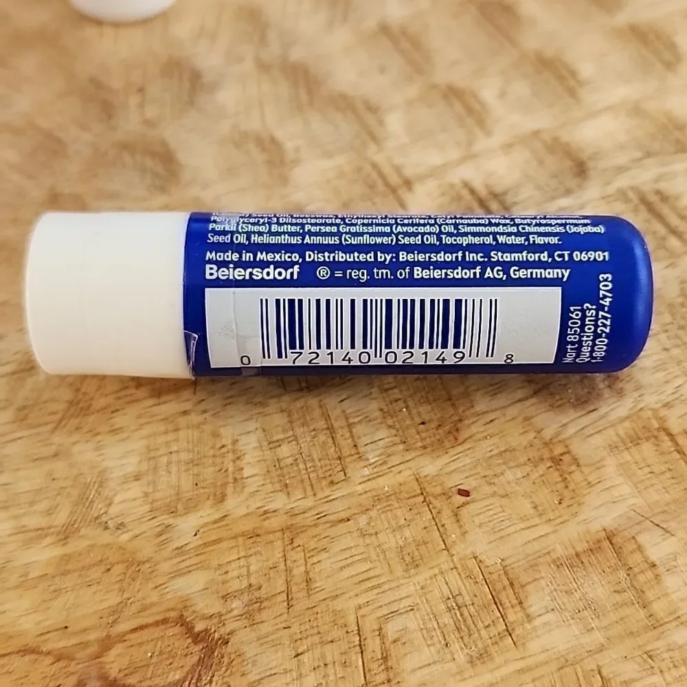 Summer Lips 5 Nivea Moisture Lip Care Sticks